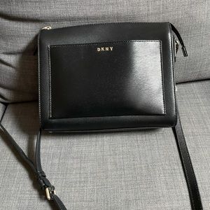 DKNY crossbody handbag 👜 with DKNY key hanger